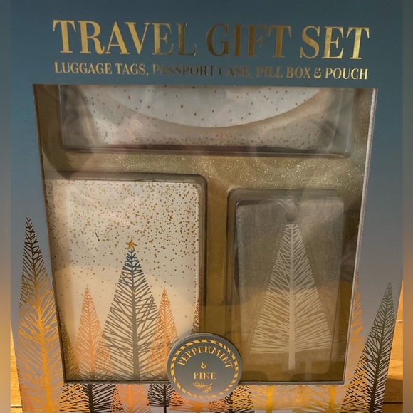 NWT Peppermint and Pine 5 Piece Travel Gift Set - Picture 4 of 4